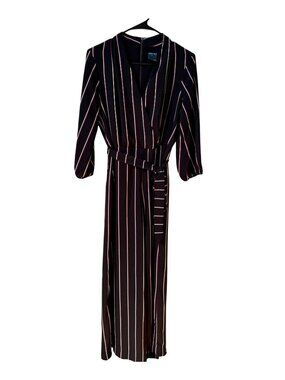 Gabby Skye Black Pinstripe V-neck Belted Jumpsuit Sz. 6, Elegant, Wide Leg